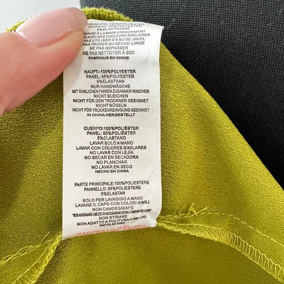 PrettyLittleThing Green 6 Corset Top Off The Shoulder Drape Sleeve Bodycon fit - Picture 7 of 7